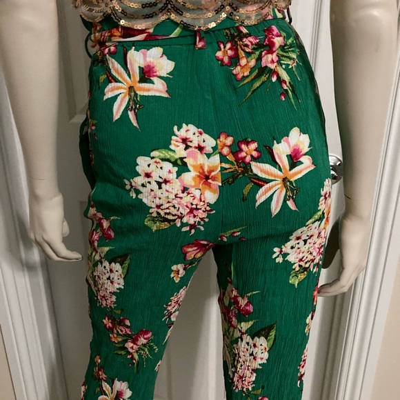 EXPRESS - Picture 8 of 10